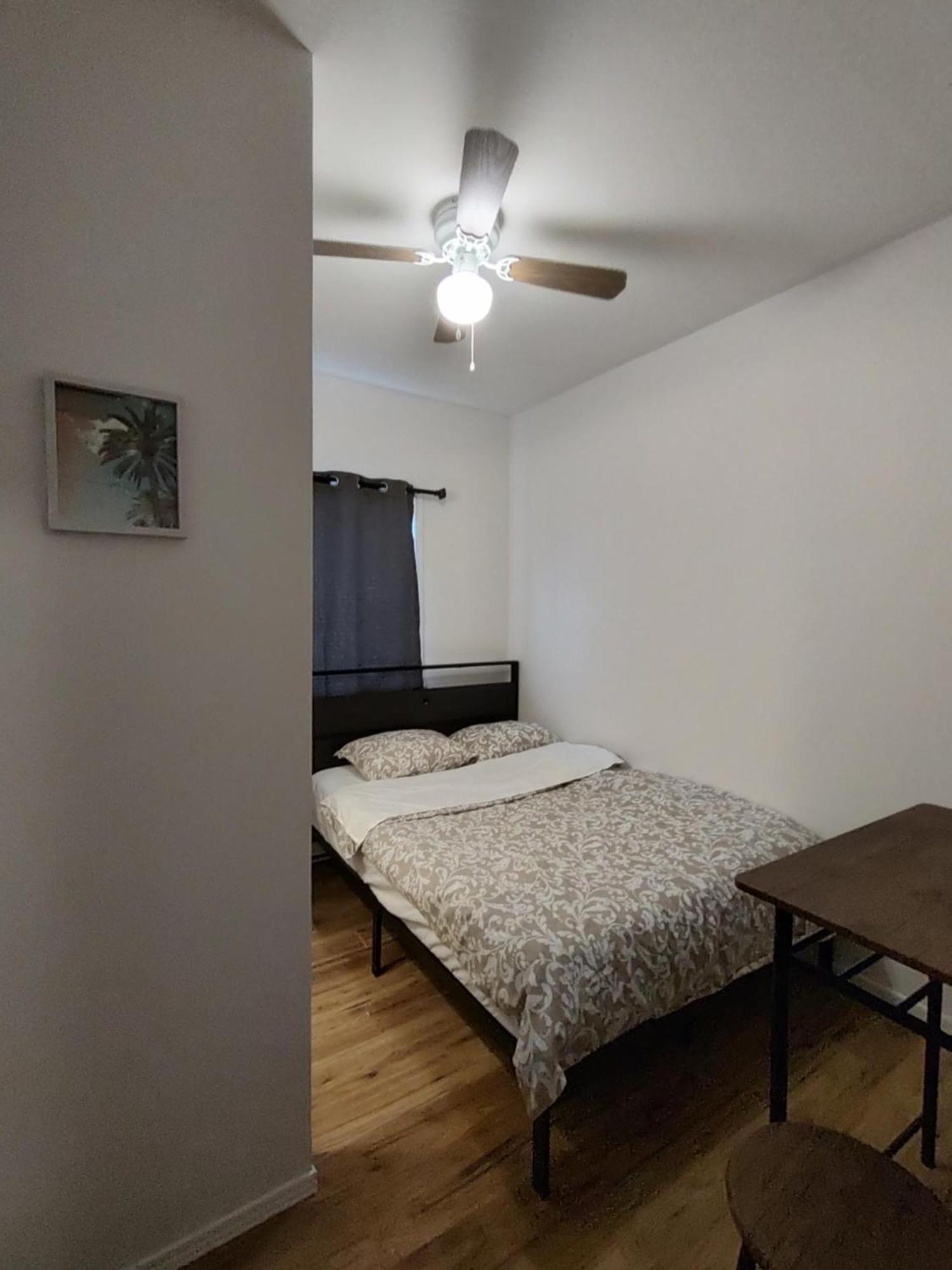 Welcome To Airbnb Saint-Jean-sur-Richelieu Cameră foto